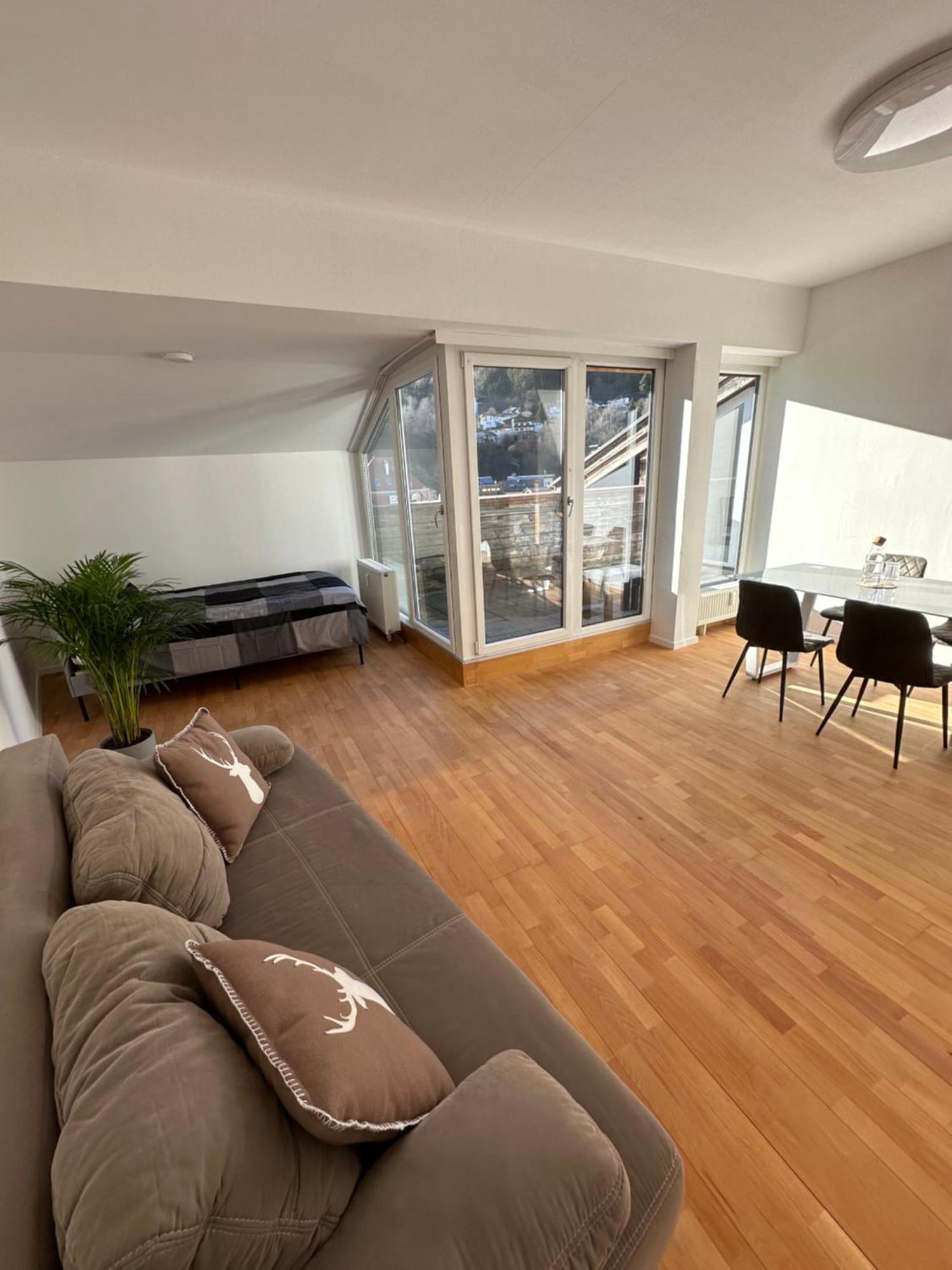 Geraeumiges Sonniges Apartment Mit Bergblick Imst Buitenkant foto