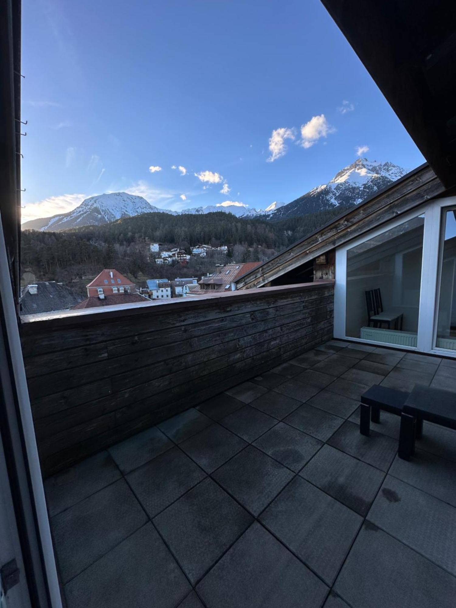 Geraeumiges Sonniges Apartment Mit Bergblick Imst Buitenkant foto
